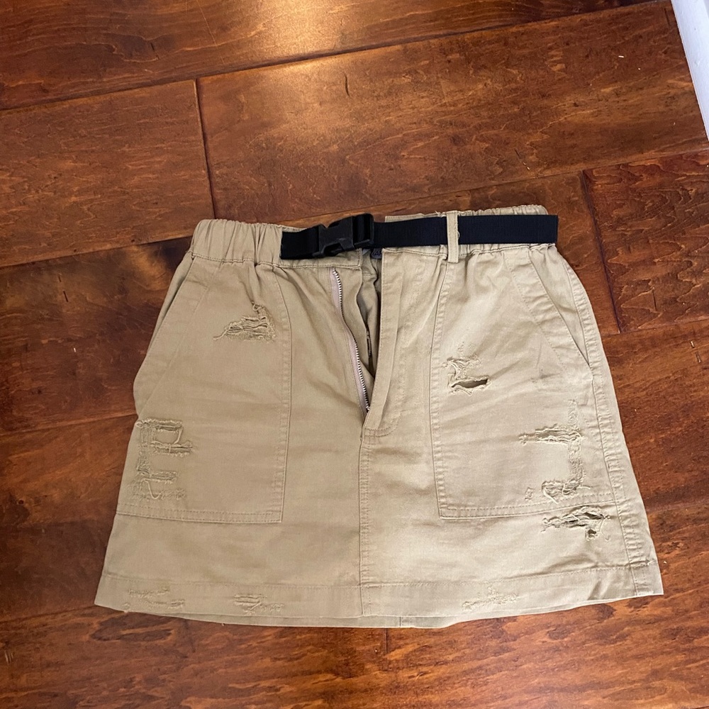 tan Carmar skirt size 4